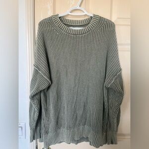 Women’s crew neck sweater